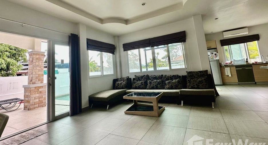 For rent 4 bedrooms villa in Hua Hin, Prachuap Khiri Khan