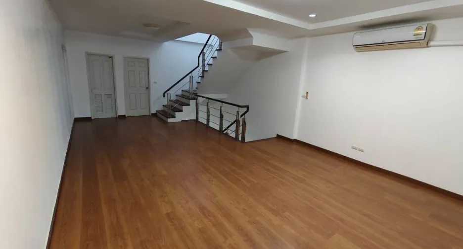 For sale and for rent 3 bedrooms townhouse in Bang Bon, Bangkok