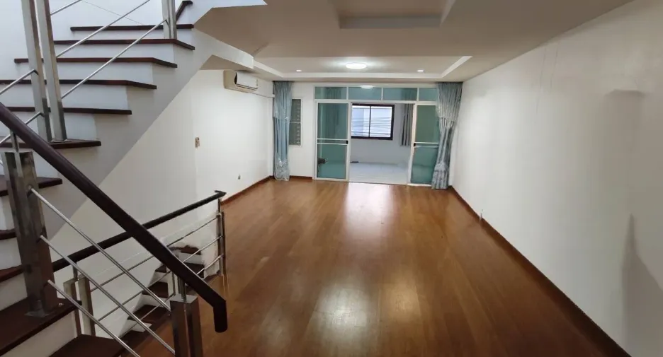 For sale and for rent 3 bedrooms townhouse in Bang Bon, Bangkok