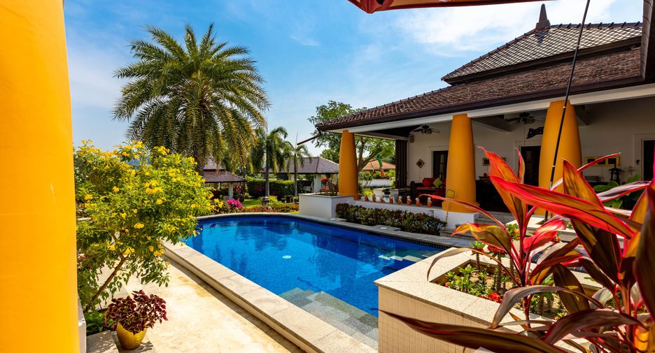 For sale 6 bedrooms villa in Hua Hin, Prachuap Khiri Khan