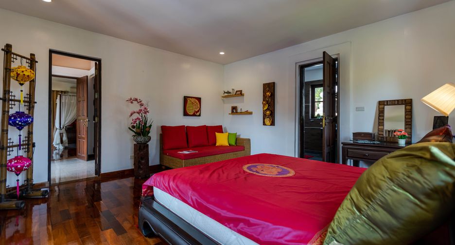 For sale 6 bedrooms villa in Hua Hin, Prachuap Khiri Khan