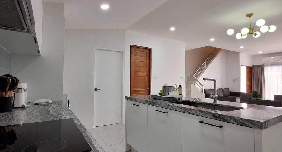 For sale 3 bedrooms townhouse in Ko Samui, Surat Thani