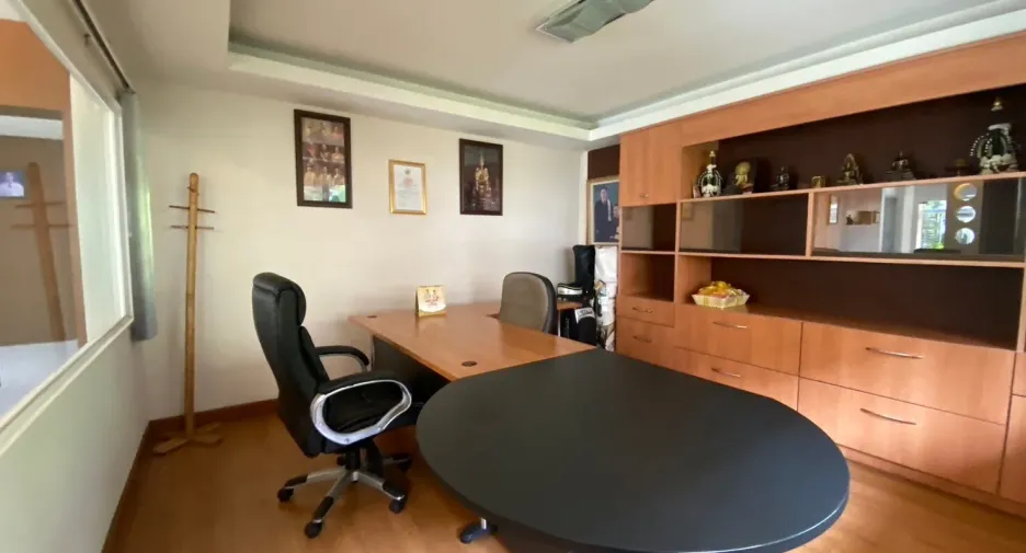 Casa en alquiler de 4 habitaciones en Mueang Chiang Mai, Chiang Mai