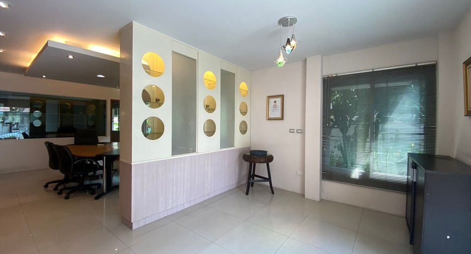 Casa en alquiler de 4 habitaciones en Mueang Chiang Mai, Chiang Mai