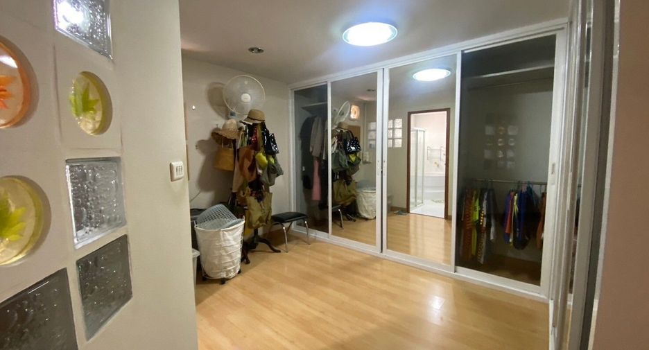 Casa en alquiler de 4 habitaciones en Mueang Chiang Mai, Chiang Mai