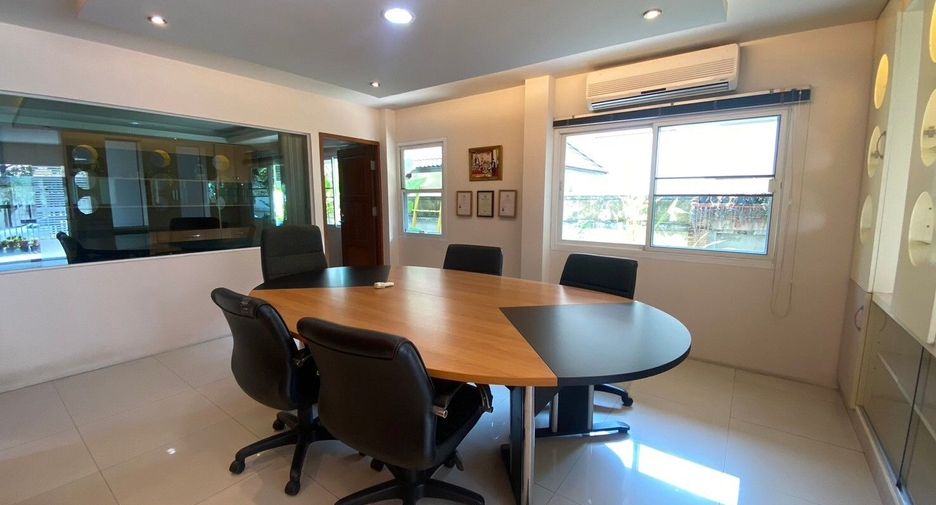 Casa en alquiler de 4 habitaciones en Mueang Chiang Mai, Chiang Mai