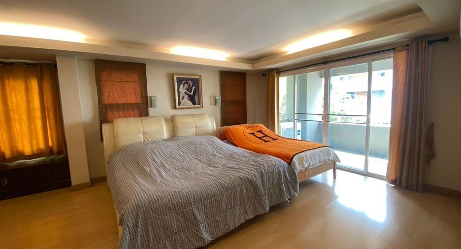 For rent 4 bedrooms house in Mueang Chiang Mai, Chiang Mai