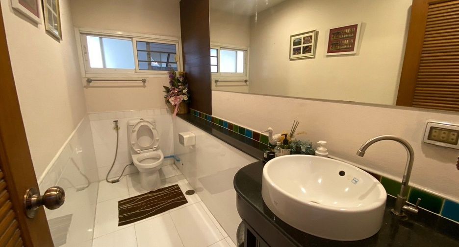 Casa en alquiler de 4 habitaciones en Mueang Chiang Mai, Chiang Mai