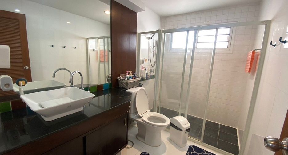 Casa en alquiler de 4 habitaciones en Mueang Chiang Mai, Chiang Mai