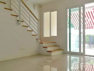 Продажа и аренда 3 спальни дом в Щанг Тхонгланг, Бангкок