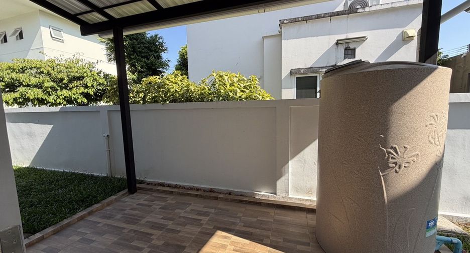 For rent 4 bedrooms house in Mueang Chiang Mai, Chiang Mai