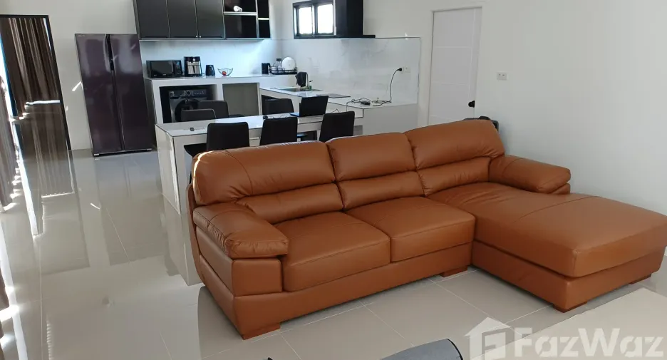 For rent 3 bedrooms villa in Chumphon Buri, Surin