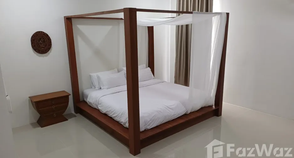For rent 3 bedrooms villa in Chumphon Buri, Surin