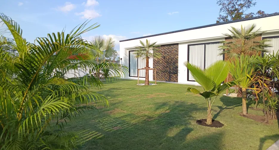 For rent 3 bedrooms villa in Chumphon Buri, Surin
