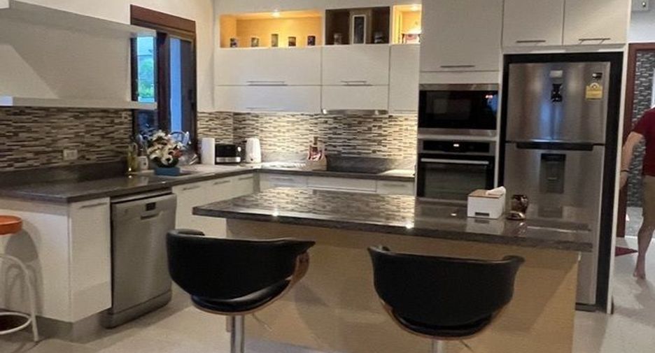 For sale 3 bedrooms villa in Hua Hin, Prachuap Khiri Khan