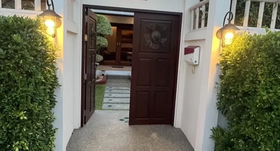 For sale 3 bedrooms villa in Hua Hin, Prachuap Khiri Khan