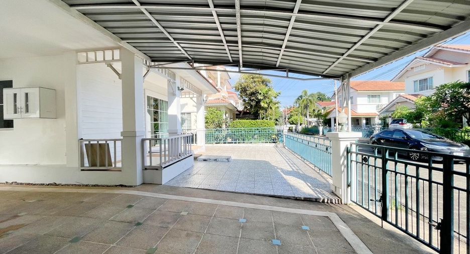 For rent 3 bedrooms house in Mueang Chiang Mai, Chiang Mai