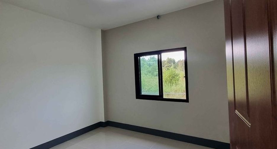 For sale 3 bedrooms house in Mueang Sakon Nakhon, Sakon Nakhon