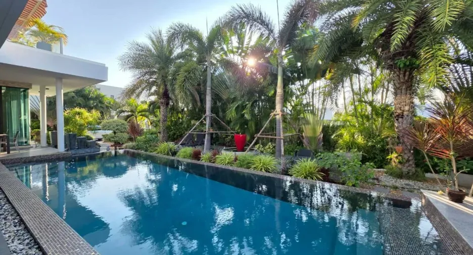 Villa zum Kauf mit 4 Zimmer in Hua Hin, Prachuap Khiri Khan