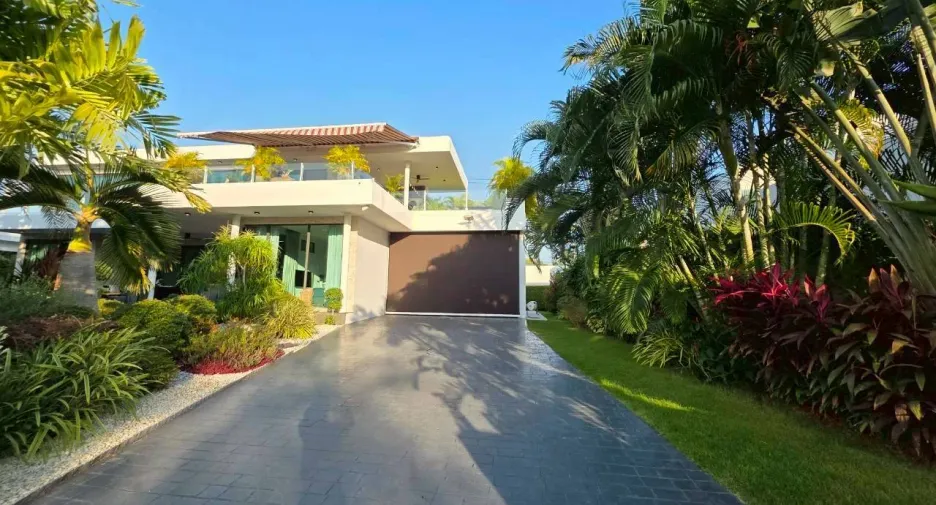 Villa zum Kauf mit 4 Zimmer in Hua Hin, Prachuap Khiri Khan