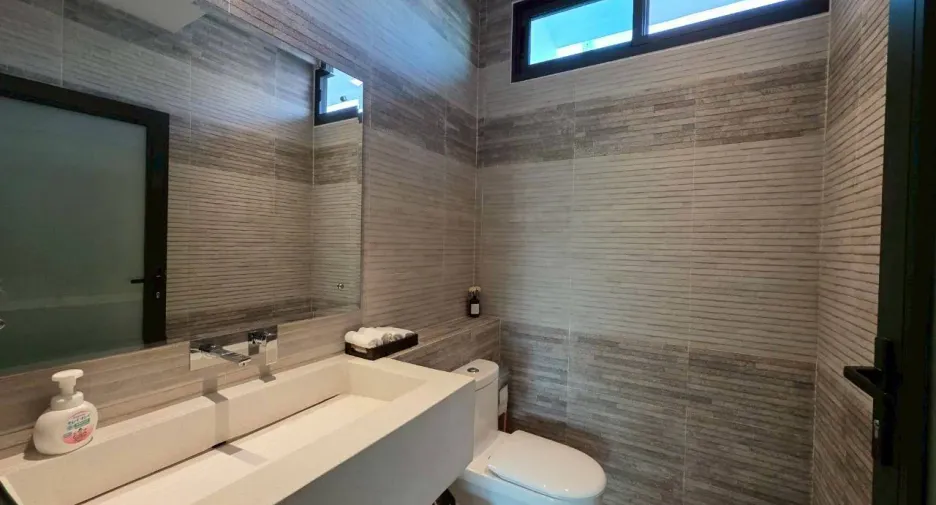 Villa zum Kauf mit 4 Zimmer in Hua Hin, Prachuap Khiri Khan