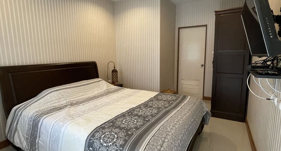 For sale and for rent 4 bedrooms house in San Sai, Chiang Mai