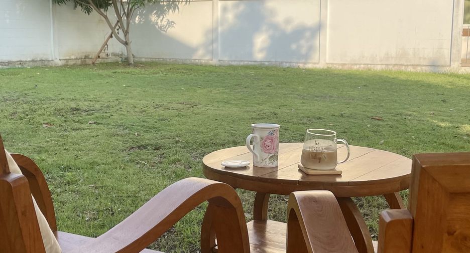 For sale and for rent 4 bedrooms house in San Sai, Chiang Mai