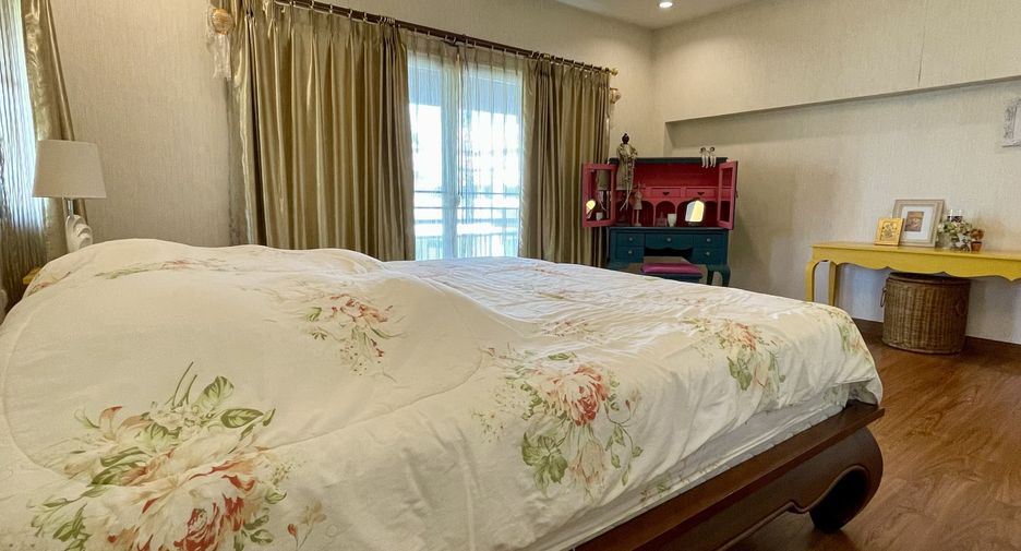 For sale and for rent 4 bedrooms house in San Sai, Chiang Mai