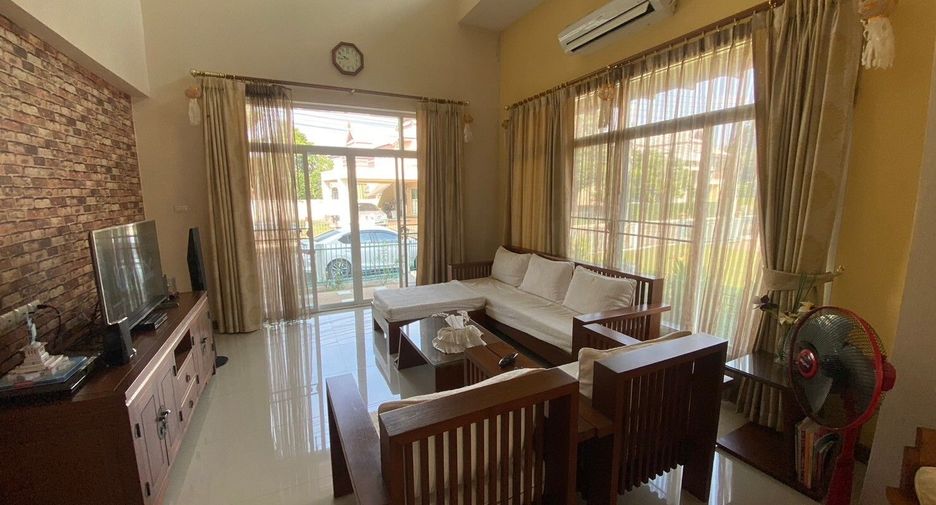 For sale and for rent 4 bedrooms house in San Sai, Chiang Mai
