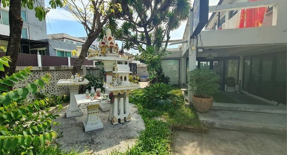 For sale 3 bedrooms house in Suan Luang, Bangkok