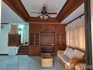 À louer 3 chambres maison à Hang Dong, Chiang Mai