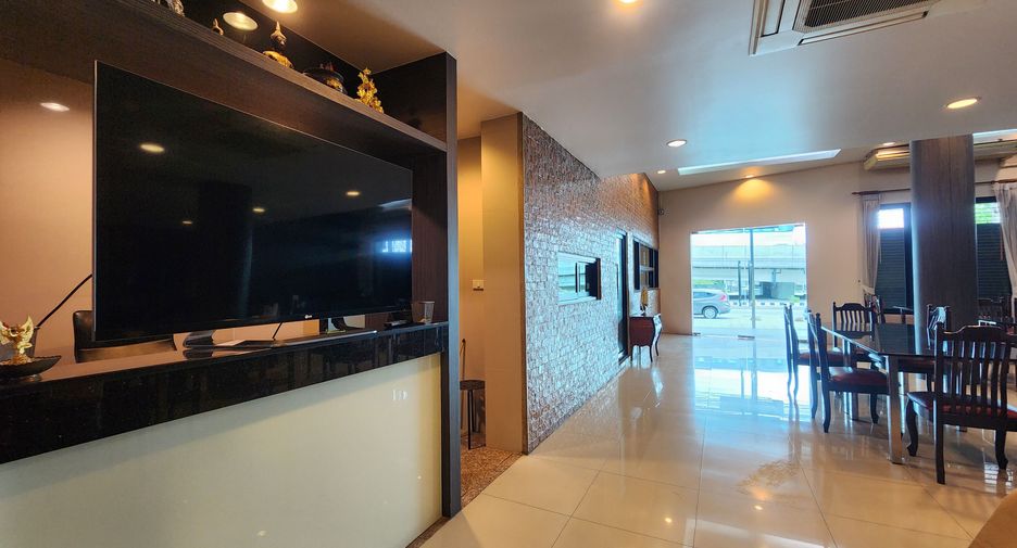 For sale 8 bedrooms retail Space in Mueang Samut Prakan, Samut Prakan