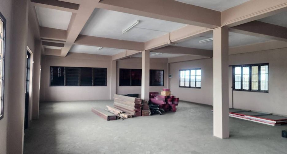 For sale 8 bedrooms retail Space in Mueang Samut Prakan, Samut Prakan