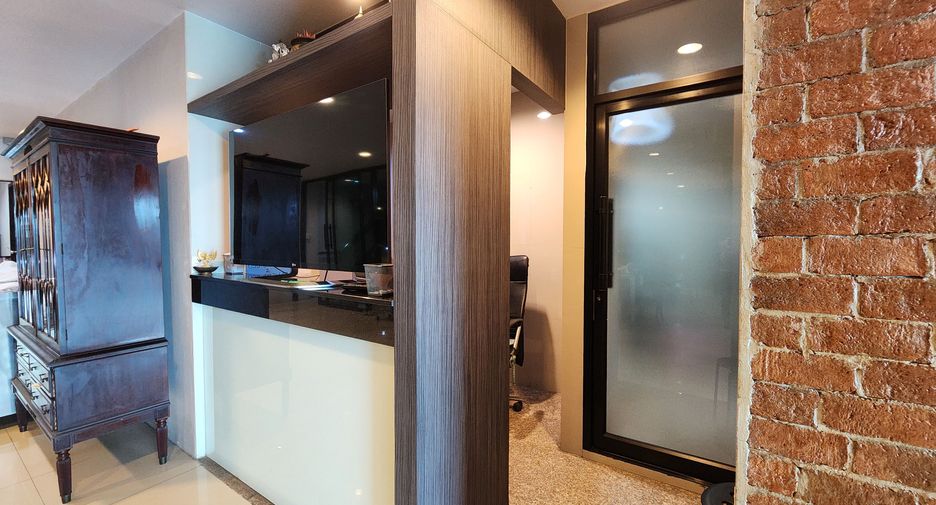 For sale 8 bedrooms retail Space in Mueang Samut Prakan, Samut Prakan