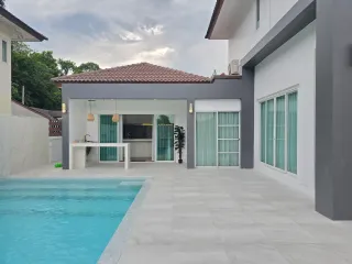À vendre et à louer 4 chambres villa à Mueang Chiang Mai, Chiang Mai