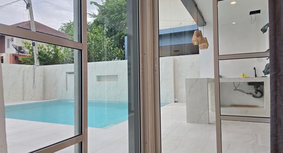 For sale and for rent 4 bedrooms villa in Mueang Chiang Mai, Chiang Mai
