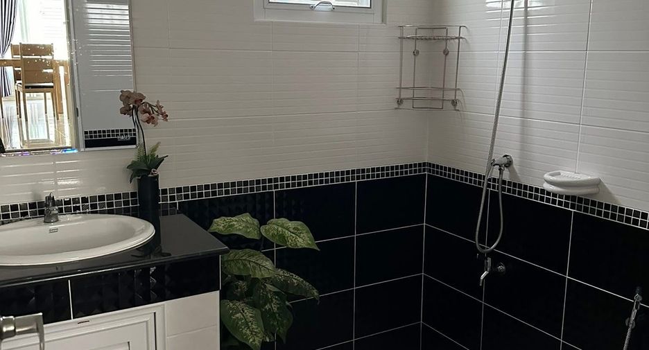 Haus zum Kauf und zur Miete mit 4 Zimmer in San Kamphaeng, Chiang Mai