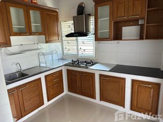 For sale and for rent 4 bedrooms house in San Kamphaeng, Chiang Mai