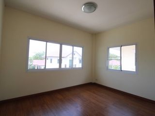 For sale 3 bedrooms house in Saraphi, Chiang Mai