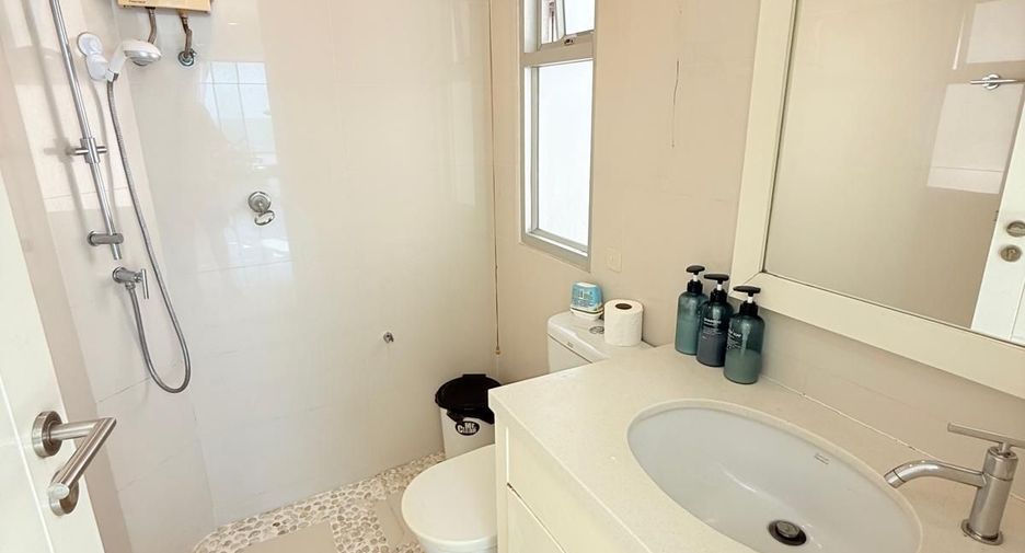 For sale 4 bedrooms villa in Cha Am, Phetchaburi