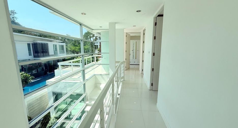 For sale 4 bedrooms villa in Cha Am, Phetchaburi