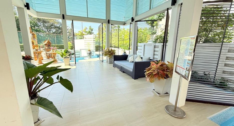 For sale 4 bedrooms villa in Cha Am, Phetchaburi