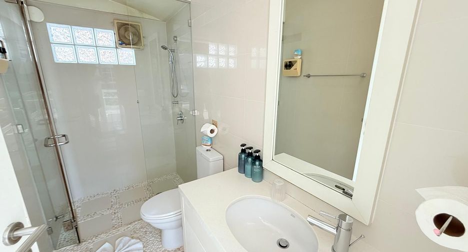 For sale 4 bedrooms villa in Cha Am, Phetchaburi