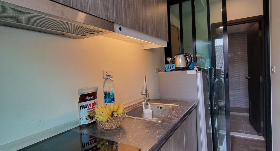 For sale 1 bed condo in Mueang Samut Prakan, Samut Prakan