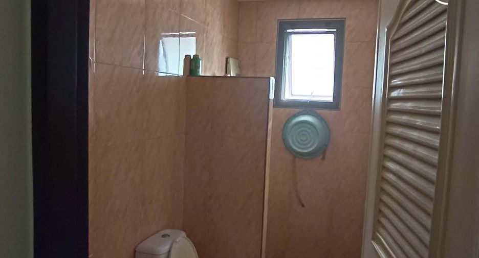 For sale 4 bedrooms house in Bangkok Noi, Bangkok