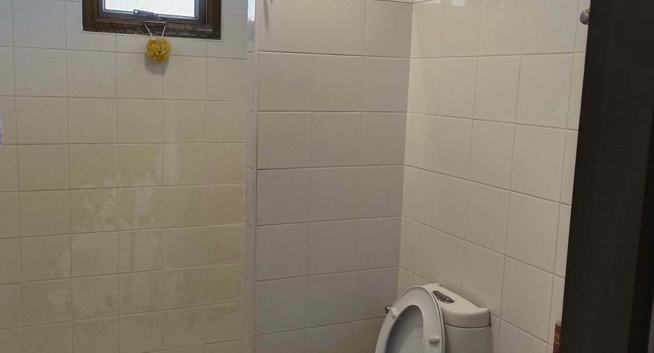 For sale 4 bedrooms house in Bangkok Noi, Bangkok