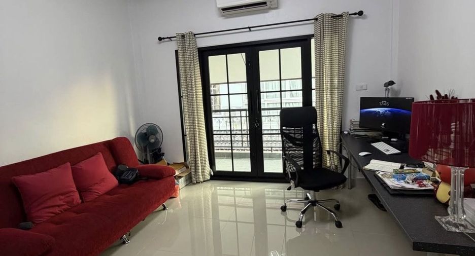 For rent 3 bedrooms house in Bang Lamung, Chonburi