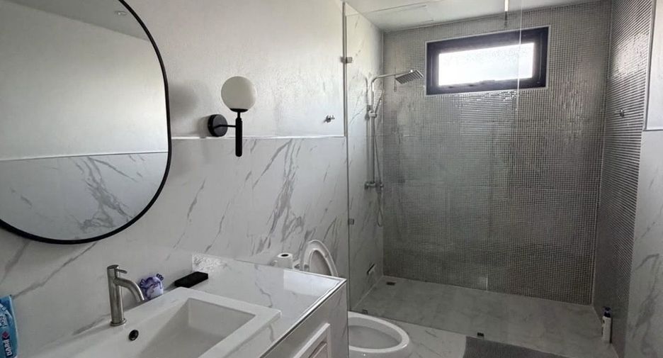 For rent 3 bedrooms house in Bang Lamung, Chonburi