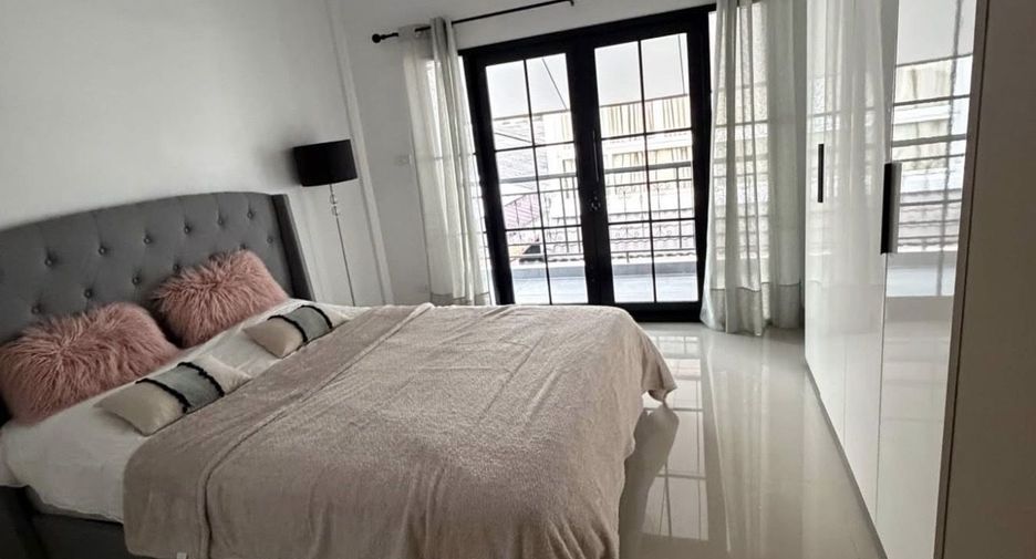 For rent 3 bedrooms house in Bang Lamung, Chonburi