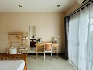 For sale 4 bedrooms townhouse in Mueang Chiang Mai, Chiang Mai